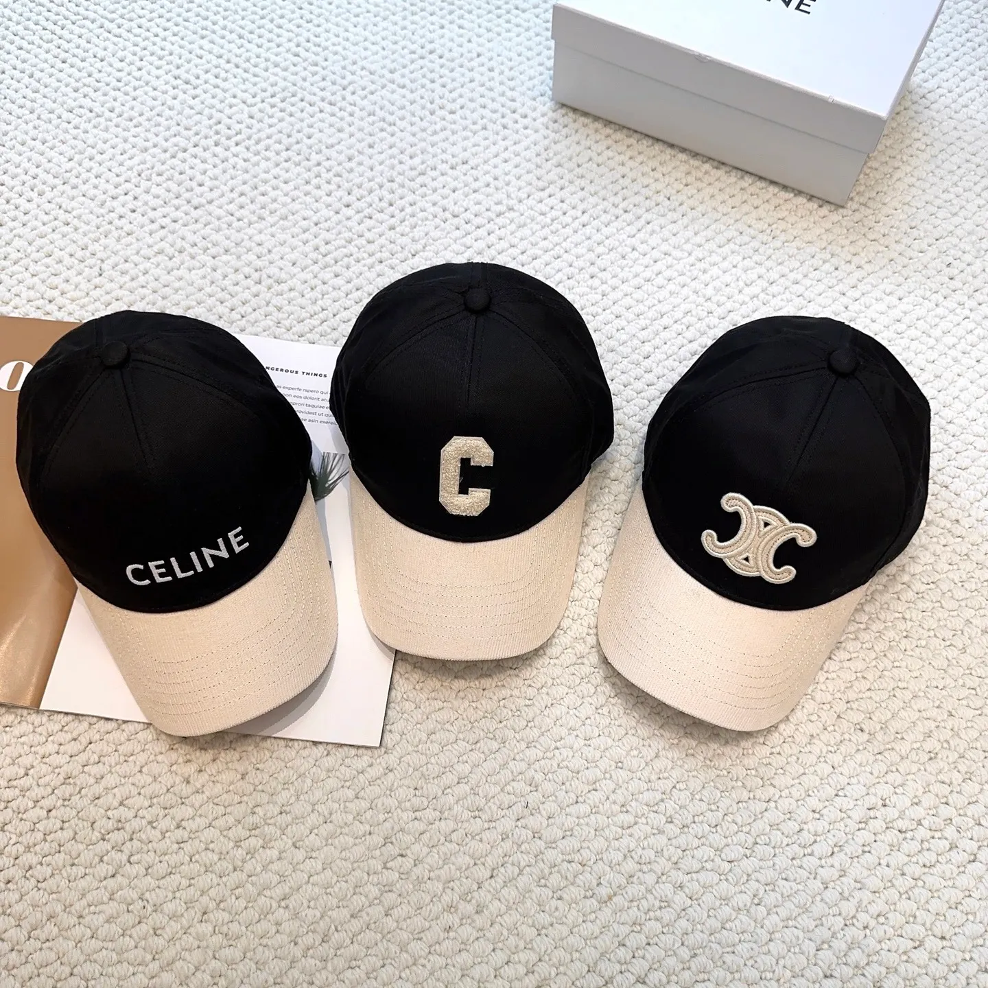 P70 popular CELINE official website purchase version. Original 1:1 customized! The latest baseball cap with the same style as the simple letter star, fashionable and high-end workmanship! Every hat is made with care! Extraordinary quality, suitable for both men and women.    Céline's hat has a simple design, high-end color matching, delicate texture, and clean style. It is an iconic item. The letter C is the official icon of CELINE. It is deeply rooted in the brand's historical heritage, and at the same time it exudes modern elegance and a new trend of retro modernity. Simple baseball cap decorated with C logo. Self-attitude, no need to elaborate.