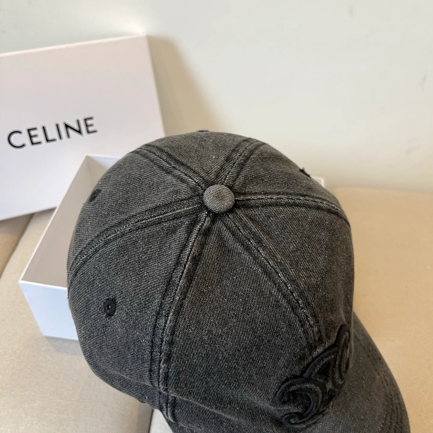 P60 [CELINE Celine] New classic casual and trendy baseball cap🧢Japanese and Korean style, looks great with any combination! A must-have when traveling