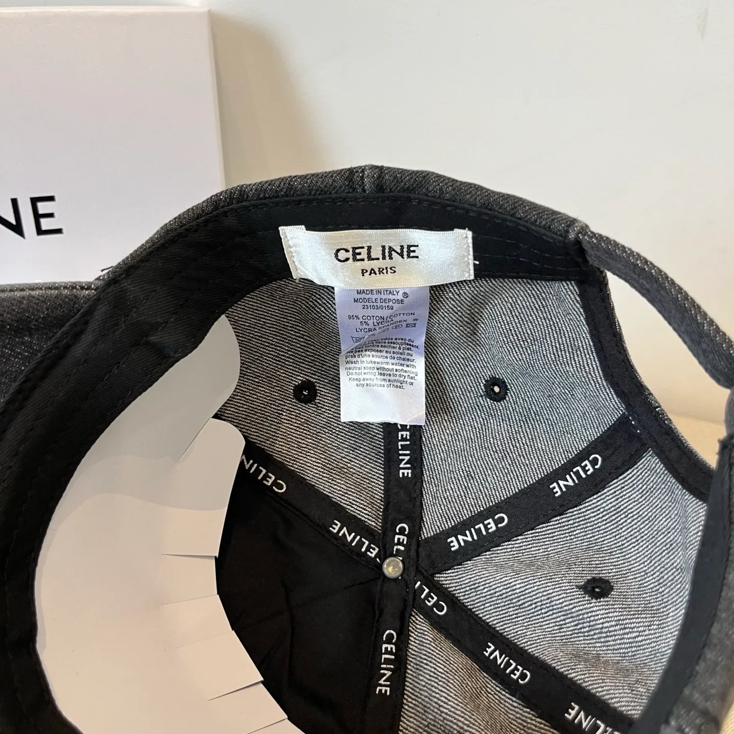 P60 [CELINE Celine] New classic casual and trendy baseball cap🧢Japanese and Korean style, looks great with any combination! A must-have when traveling