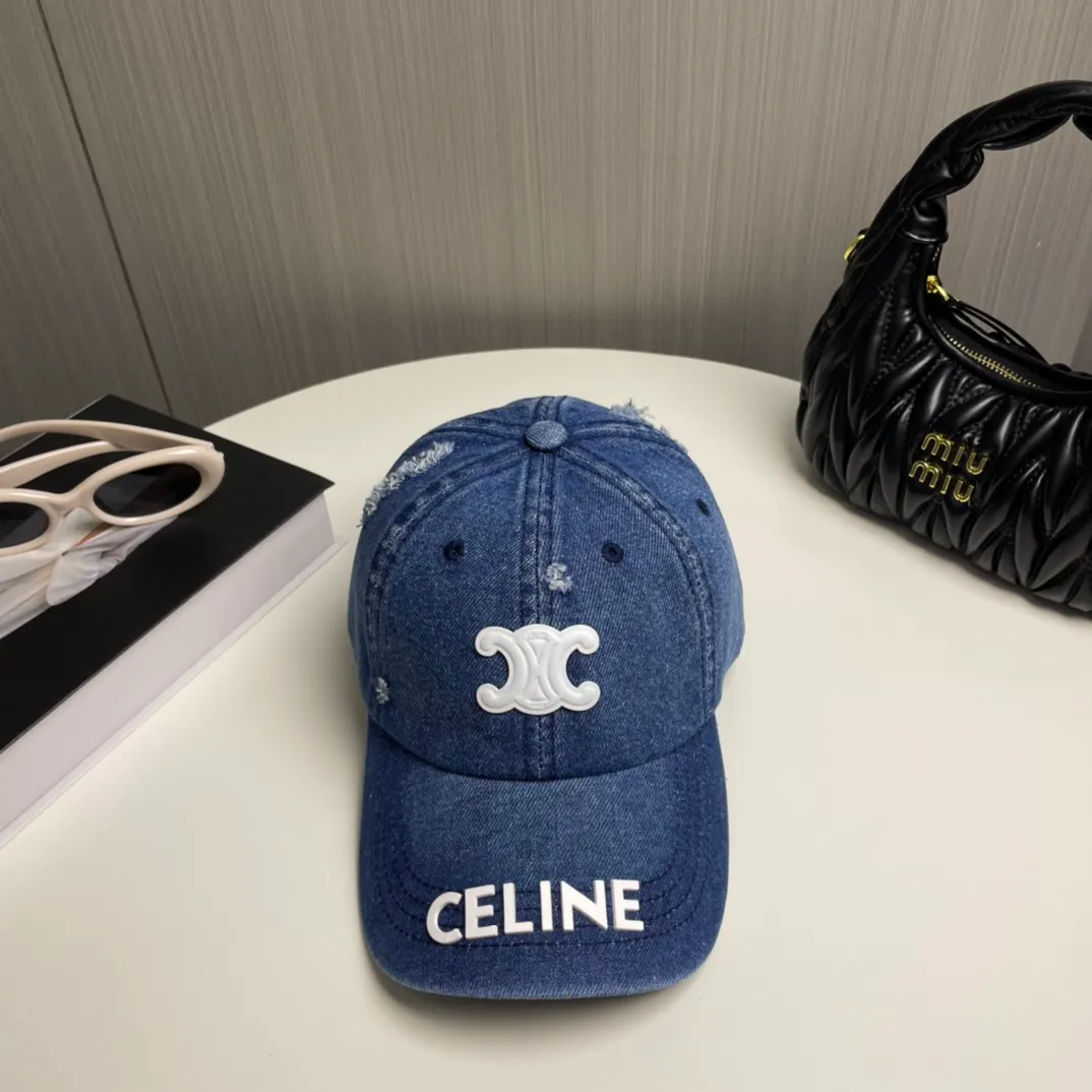 P56💛 Comes with dust bag [CELINE Celine] new denim baseball cap🧢, a must-have and easy to match when going out, hurry up and get it!