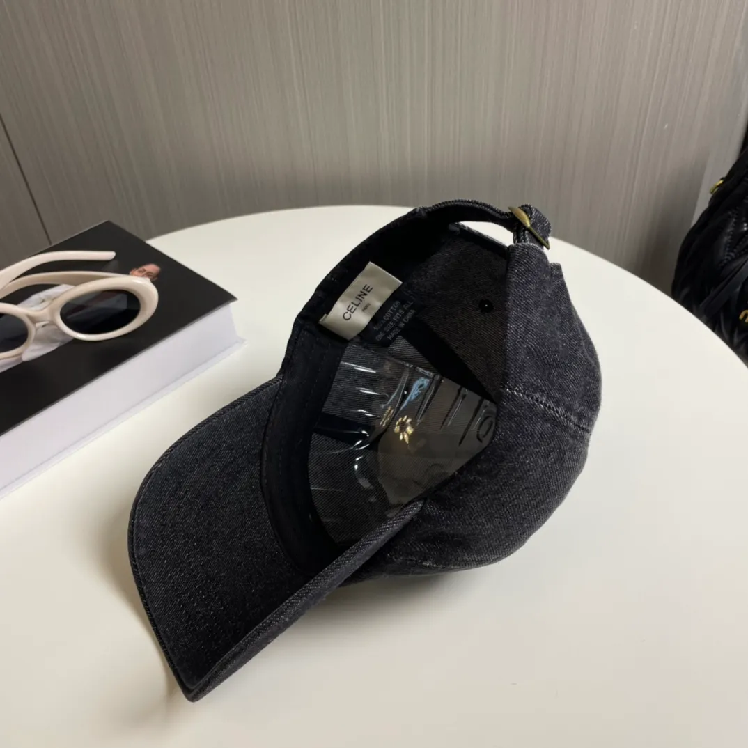 P60💛 Comes with dust bag [CELINE Celine] new denim baseball cap🧢, a must-have and easy to match when going out, hurry up and get it!