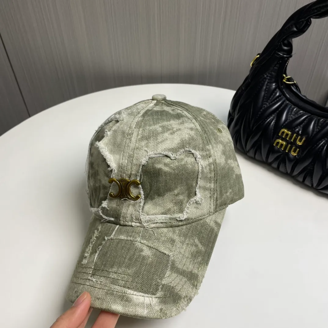 P76💛CELINE 25 Spring Washed Baseball Cap🧢 🔥New Baseball Cap🧢, a must-have when going out on the street, very easy to match, high quality, complete internal standards, get it now!