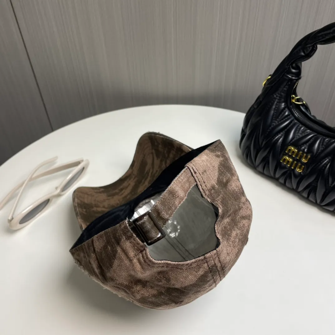 P66💛CELINE 25 Spring Washed Baseball Cap🧢 🔥New Baseball Cap🧢, a must-have when going out, very easy to match, high quality, complete internal standards, hurry up and get it!