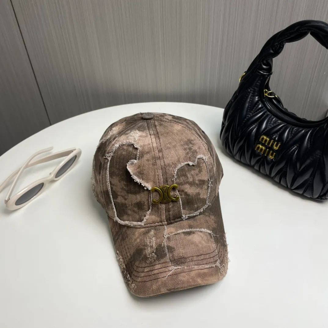 P66💛CELINE 25 Spring Washed Baseball Cap🧢 🔥New Baseball Cap🧢, a must-have when going out, very easy to match, high quality, complete internal standards, hurry up and get it!