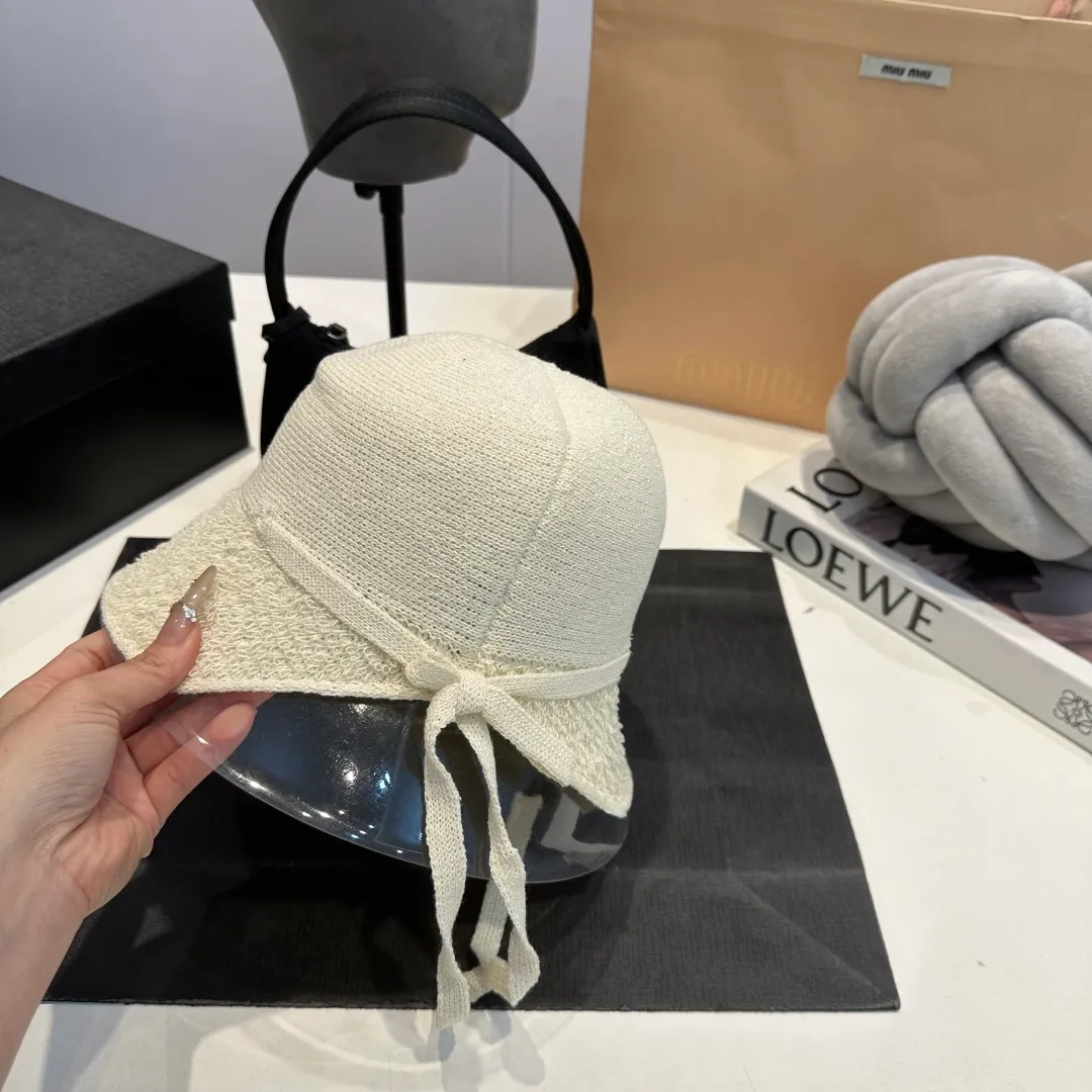 P70 Celine spring and summer style fisherman hat with hook, simple and elegant, head circumference 57cm