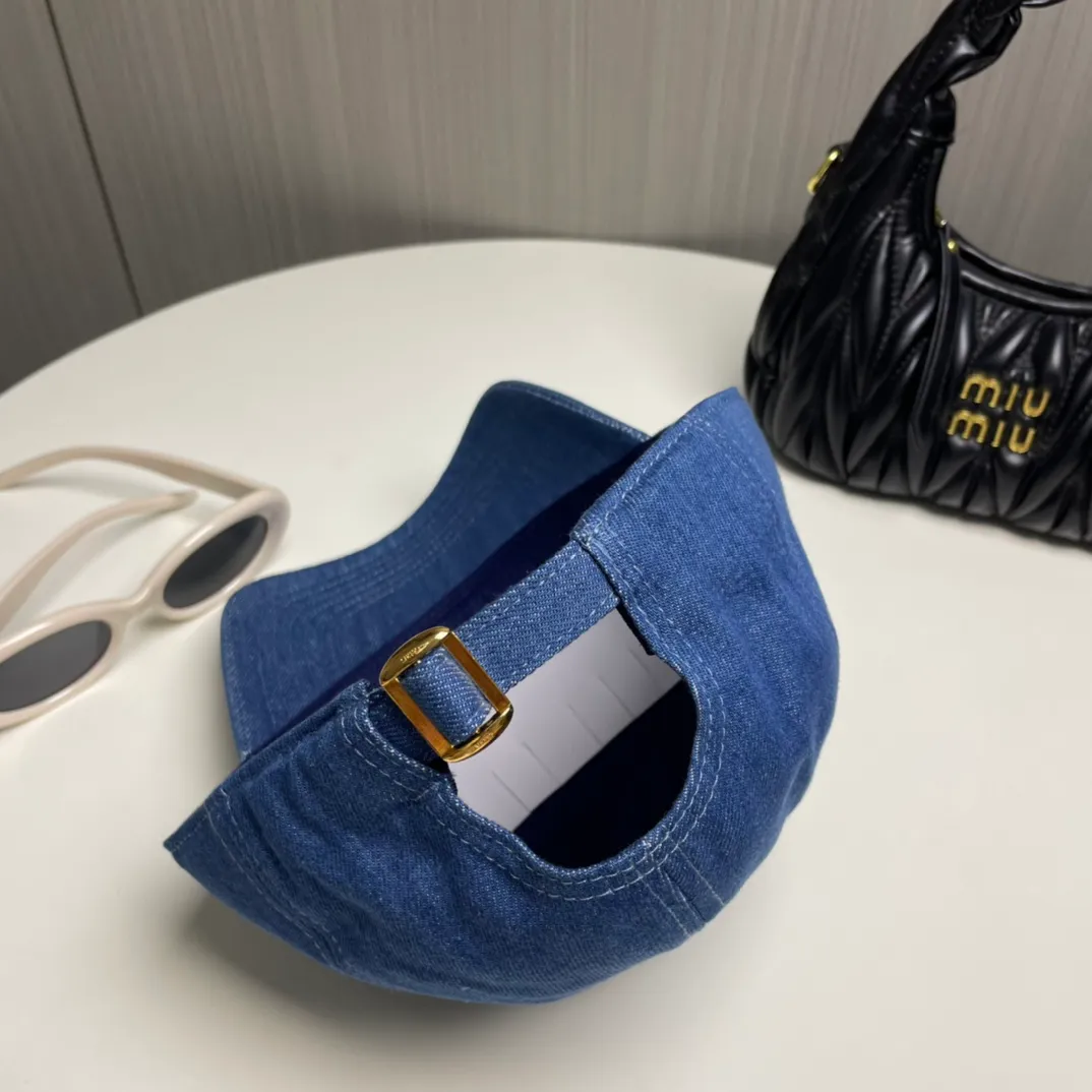 P76 comes with dust bag, CELINE high-quality new washed denim baseball cap, the best quality, casual and elegant, simple and fashionable, you can compare it yourself
