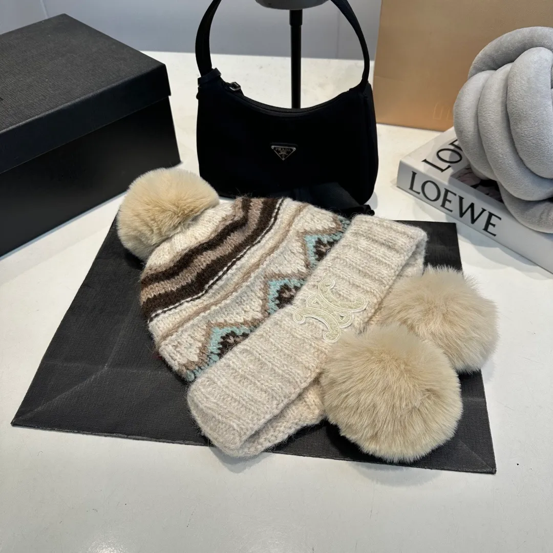 P60 Celine new knitted beanie
