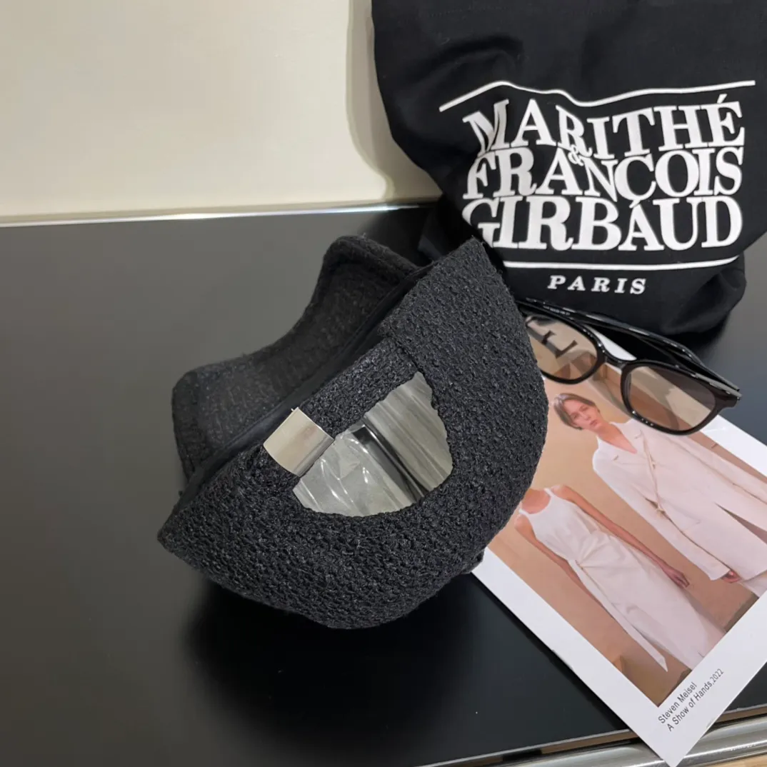 P60 Celine's new counter synchronized small fragrance style tweed baseball cap🧢Full details, celebrity style, super brand, easy to match!