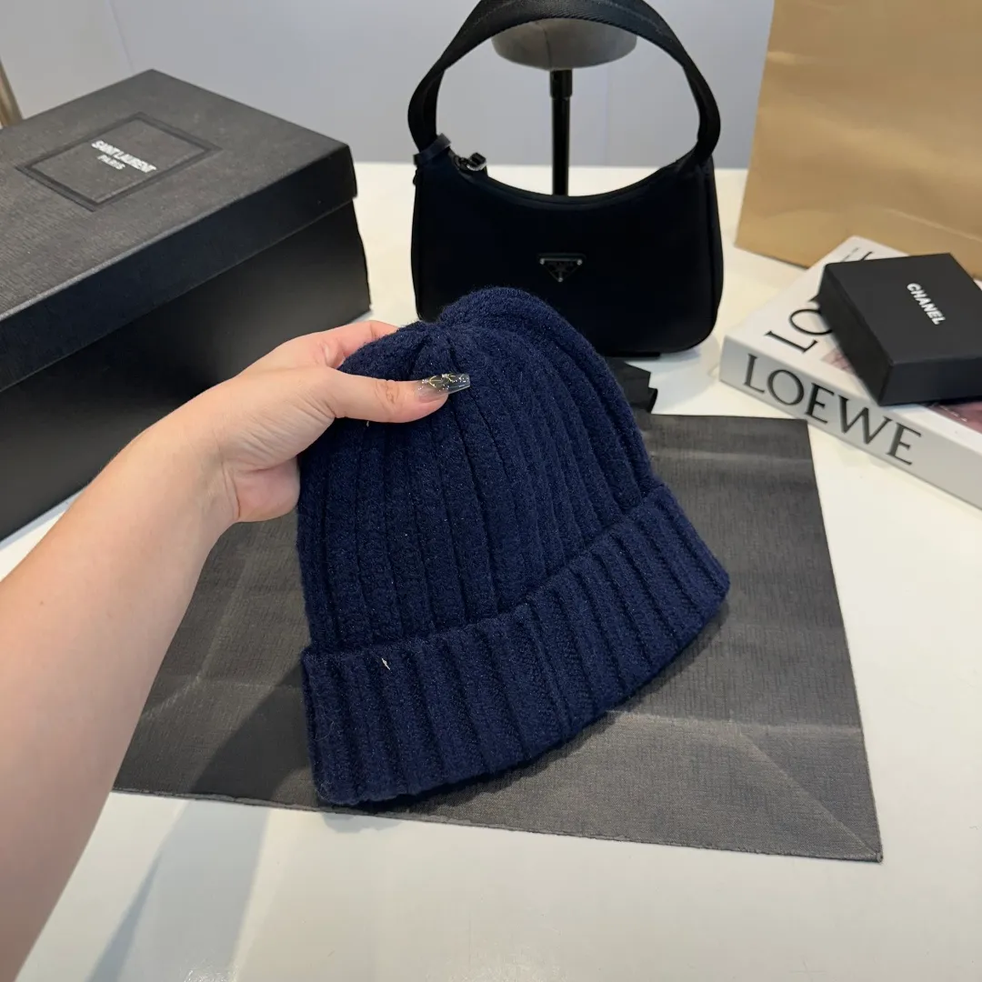 P50 Celine new knitted beanie