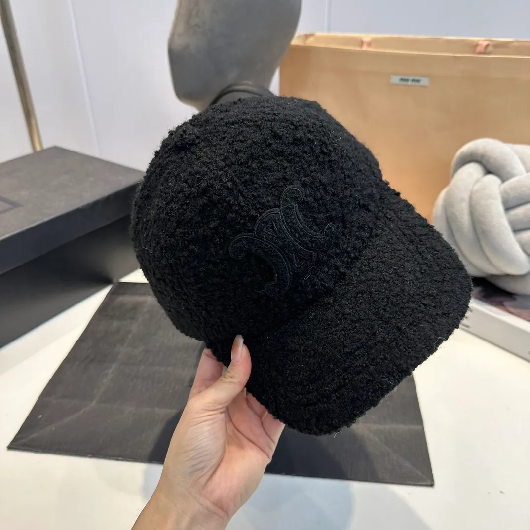 P70 CELINE Arc de Triomphe 2024 new wool 🦙 baseball cap, classic style, unisex