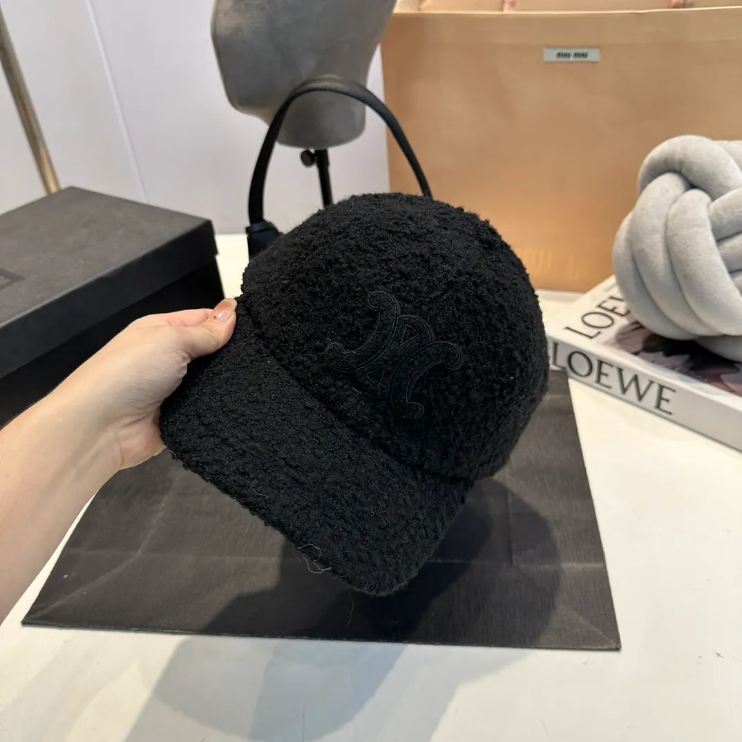 P70 CELINE Arc de Triomphe 2024 new wool 🦙 baseball cap, classic style, unisex
