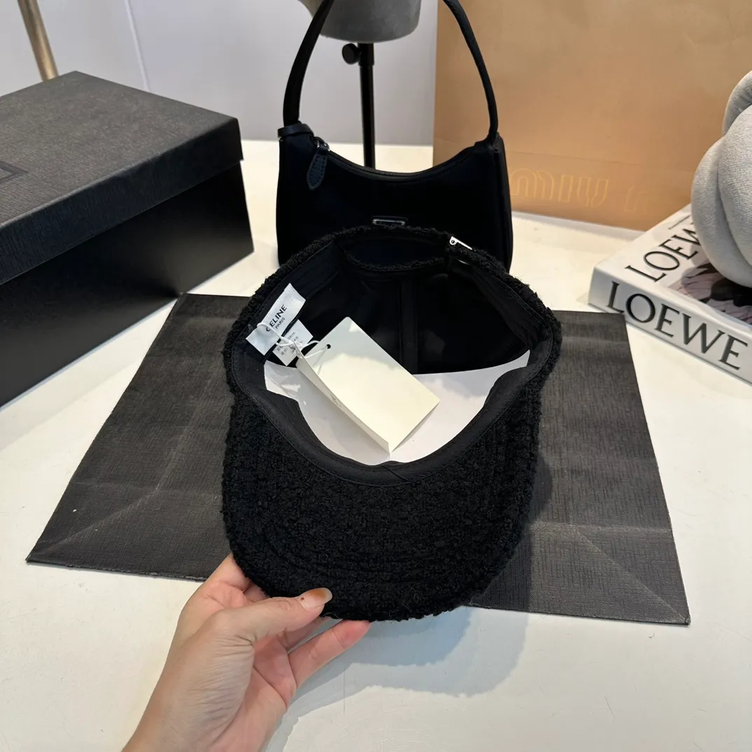 P70 CELINE Arc de Triomphe 2024 new wool 🦙 baseball cap, classic style, unisex