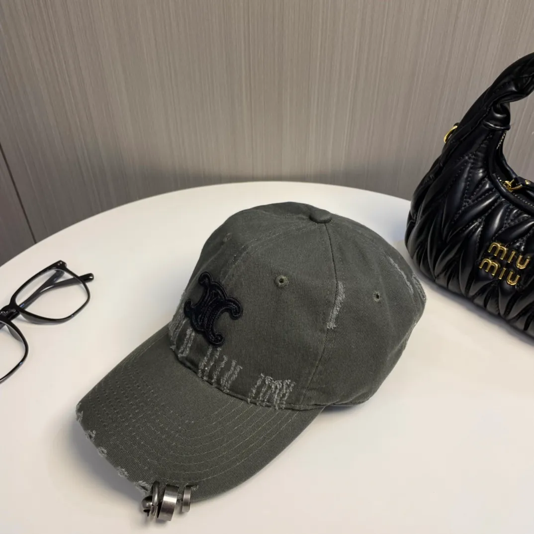 P70💛 Comes with dust bag [CELINE Celine] 2024 new simple baseball cap, new model shipped, big brand style is super easy to match, hurry up and get it!