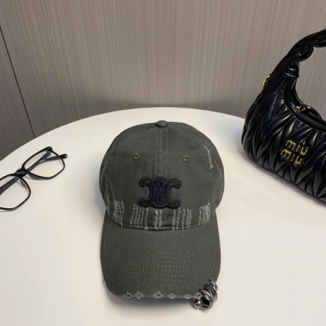 P70💛 Comes with dust bag [CELINE Celine] 2024 new simple baseball cap, new model shipped, big brand style is super easy to match, hurry up and get it!