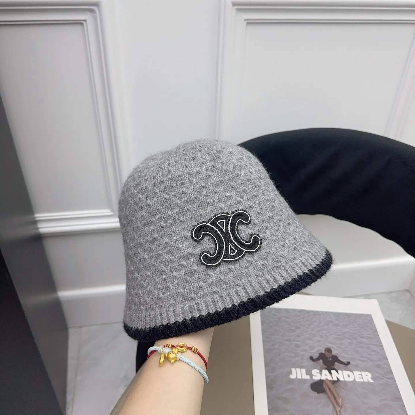 CELINE 🌟 New basin hat with contrasting edges, simple and high-end!