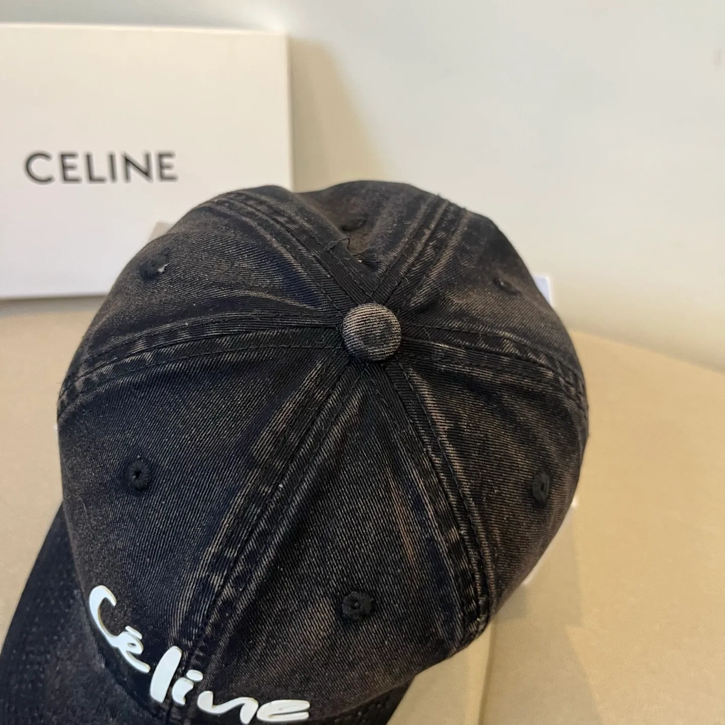 P60 [CELINE Celine] New classic casual and trendy baseball cap🧢Japanese and Korean style, looks great with any combination! A must-have when traveling