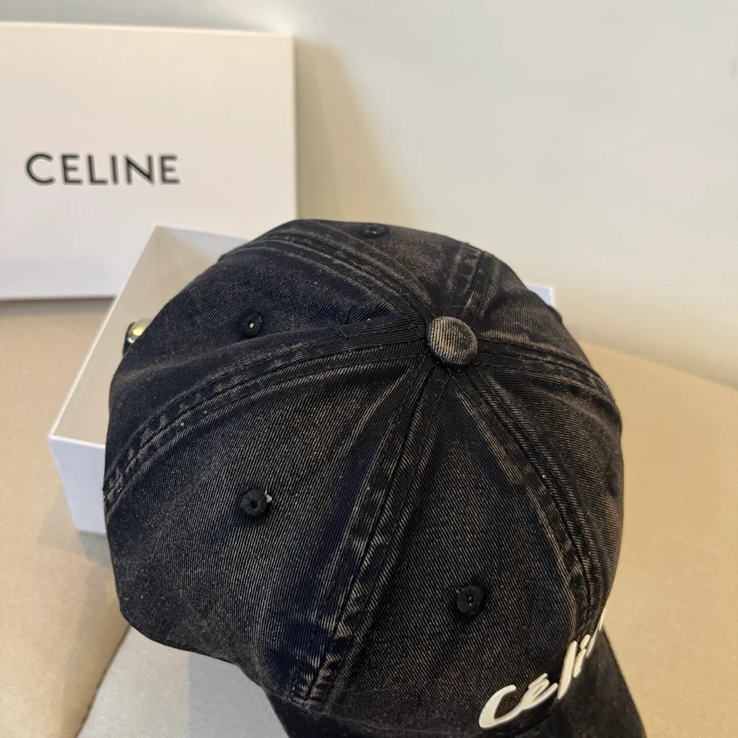 P60 [CELINE Celine] New classic casual and trendy baseball cap🧢Japanese and Korean style, looks great with any combination! A must-have when traveling