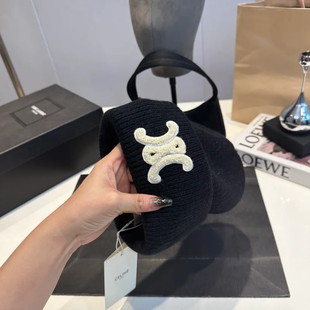 P54 Celine rabbit fur beanie
