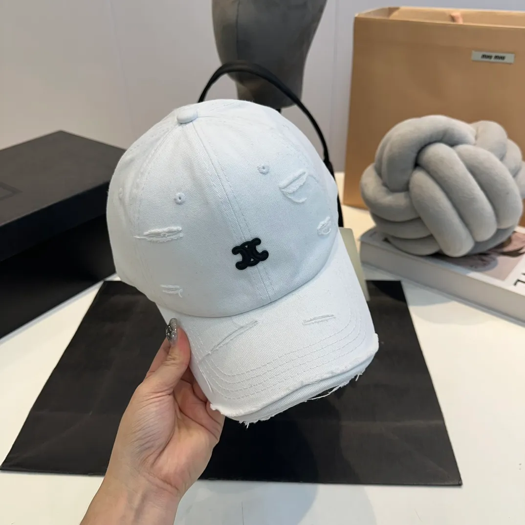 P60 CELINE 2024 spring and summer denim baseball cap 🧢, a must-have and easy to match when going out, get it now!