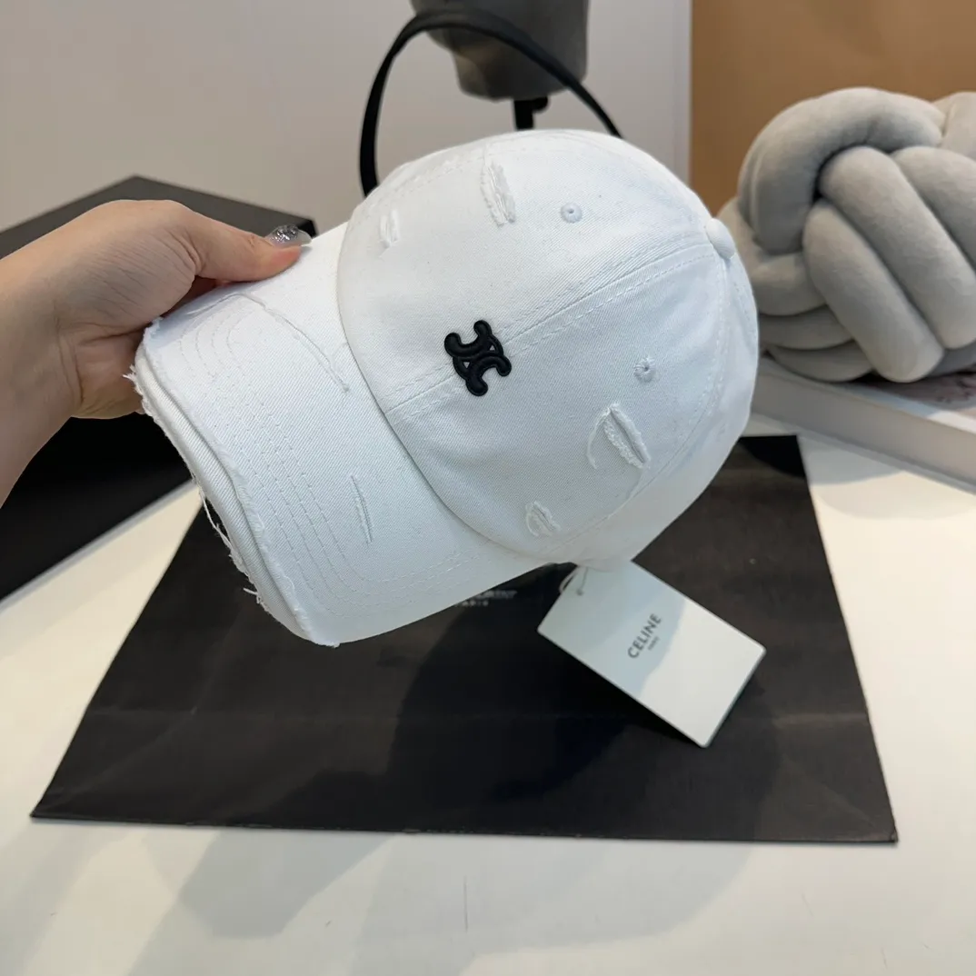 P60 CELINE 2024 spring and summer denim baseball cap 🧢, a must-have and easy to match when going out, get it now!