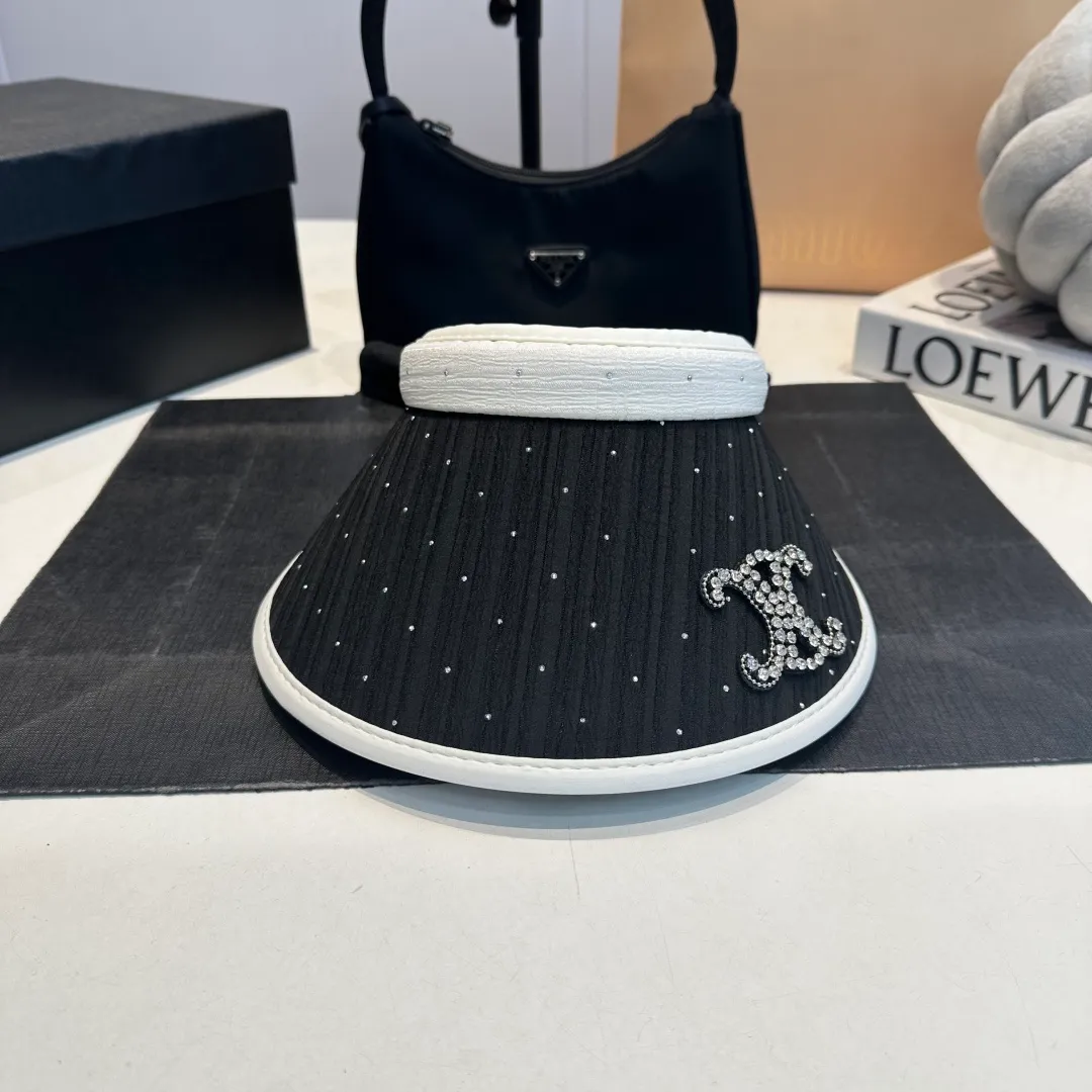 P60 Celine empty top sun hat, peaked cap, simple and versatile