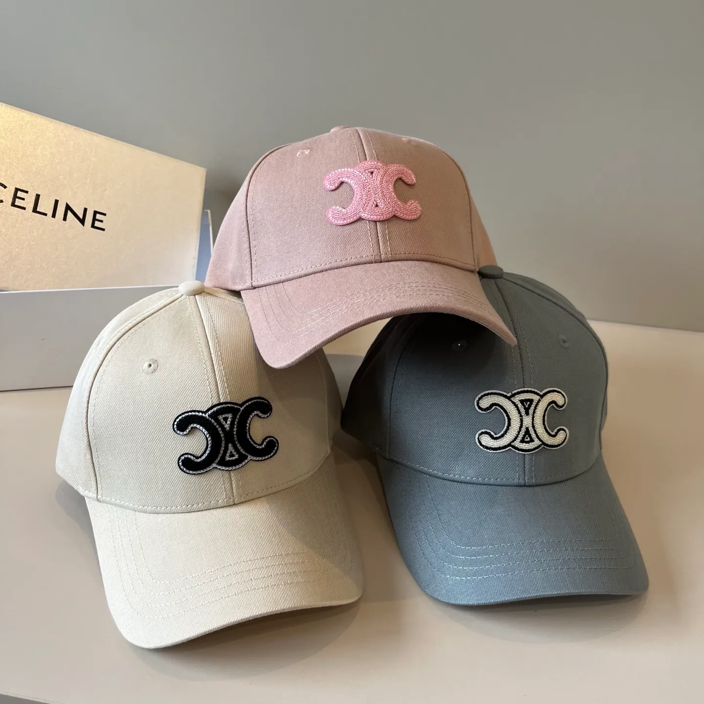 P70 [CELINE Celine] New classic casual and trendy baseball cap🧢Japanese and Korean style, looks great with any combination! A must-have when traveling