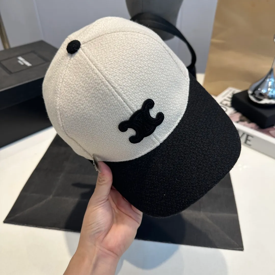 P54 CELINE's new classic casual and trendy baseball cap🧢Japanese and Korean style, looks great with any combination! A must-have when traveling