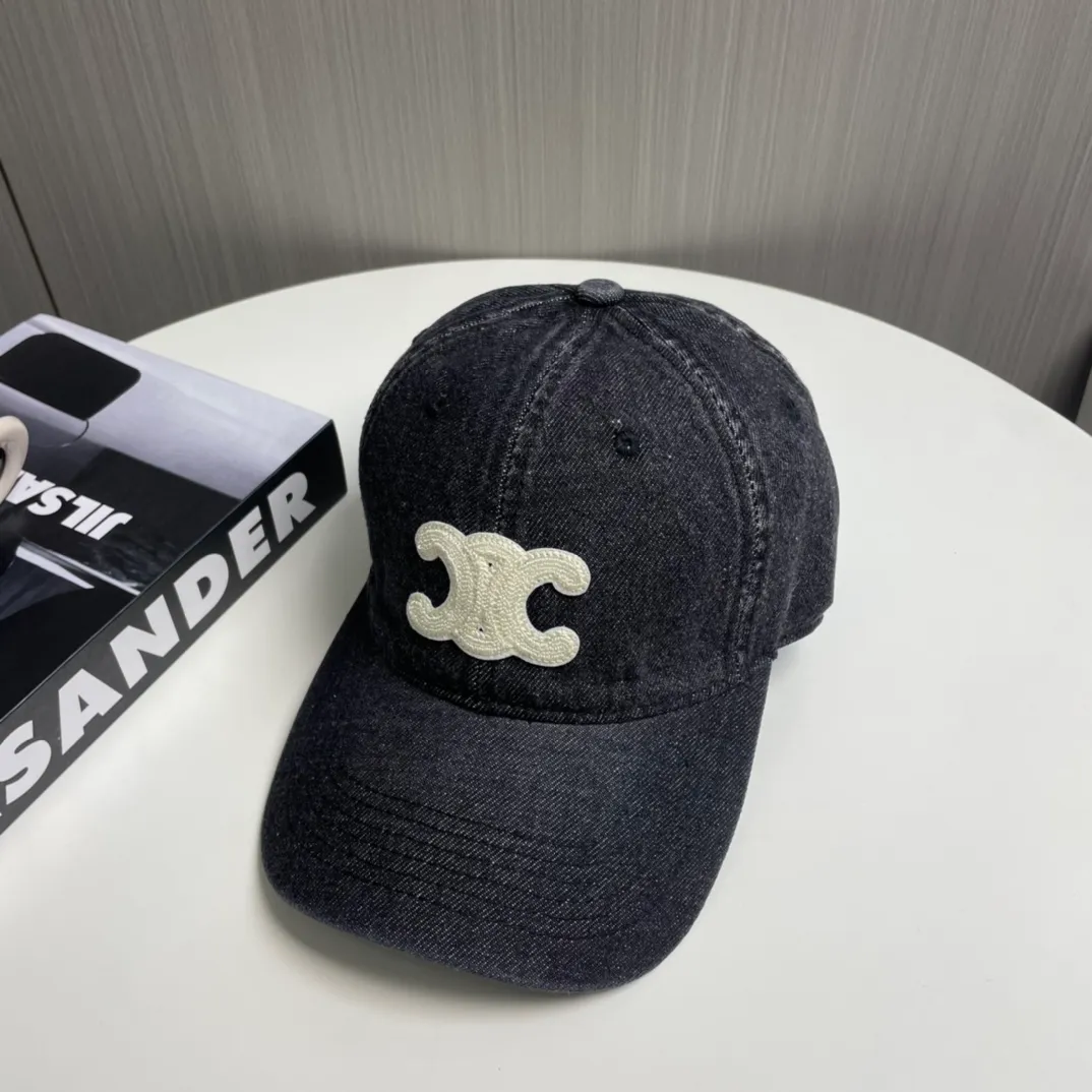 P50💛 Comes with dust bag [CELINE Celine] new denim baseball cap🧢, a must-have and easy to match when out on the street, get it now!