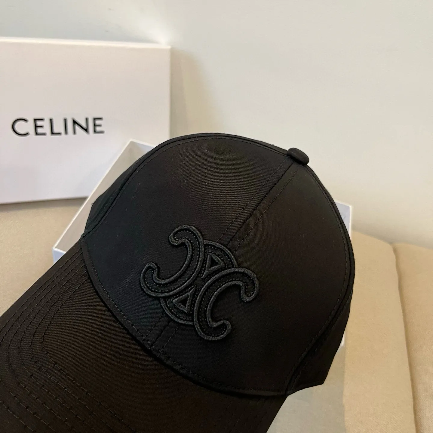 P70 [CELINE Celine] New classic casual and trendy baseball cap🧢Japanese and Korean style, looks great with any combination! A must-have when traveling