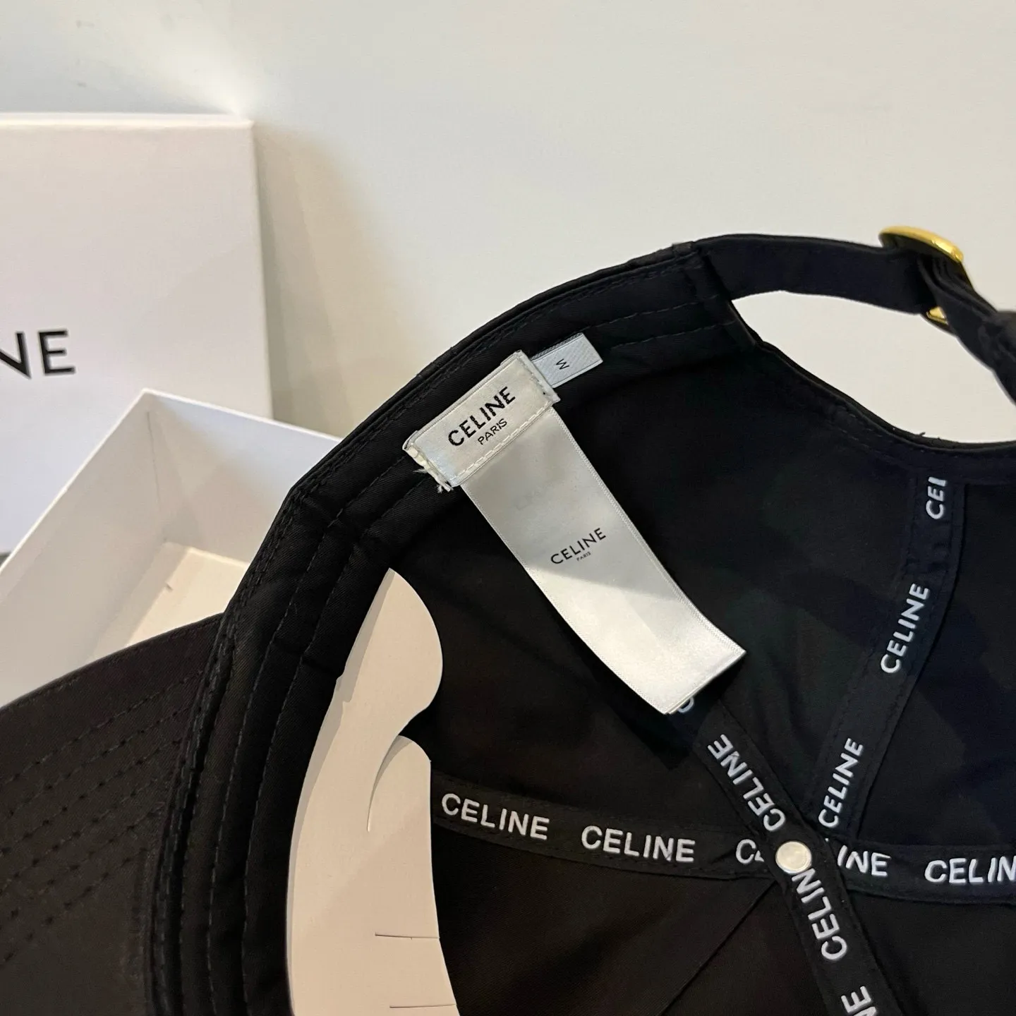 P70 [CELINE Celine] New classic casual and trendy baseball cap🧢Japanese and Korean style, looks great with any combination! A must-have when traveling