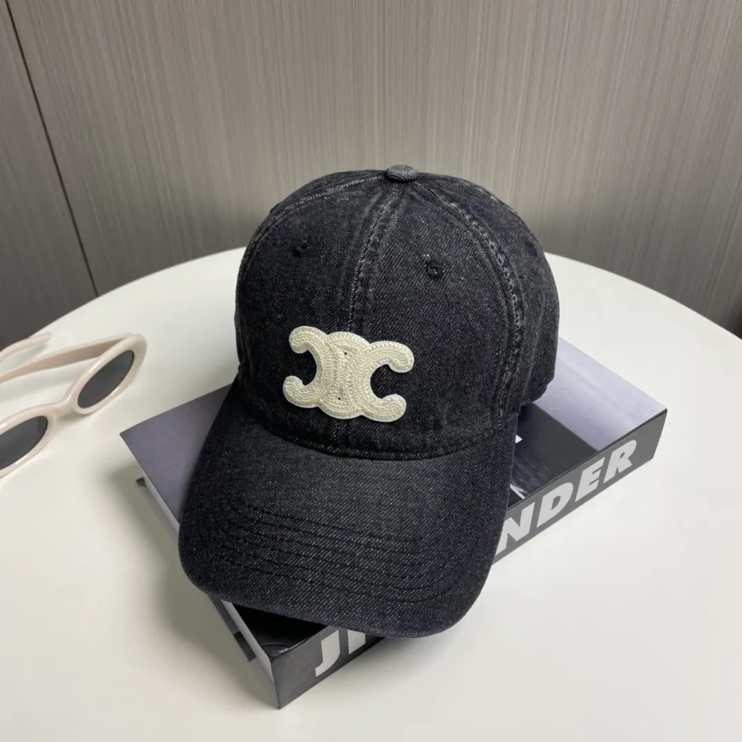 P50💛 Comes with dust bag [CELINE Celine] new denim baseball cap🧢, a must-have and easy to match when out on the street, get it now!