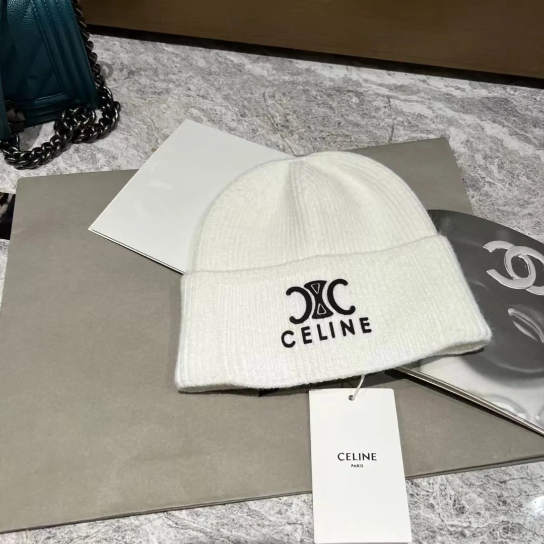 CELINE cashmere knitted hat