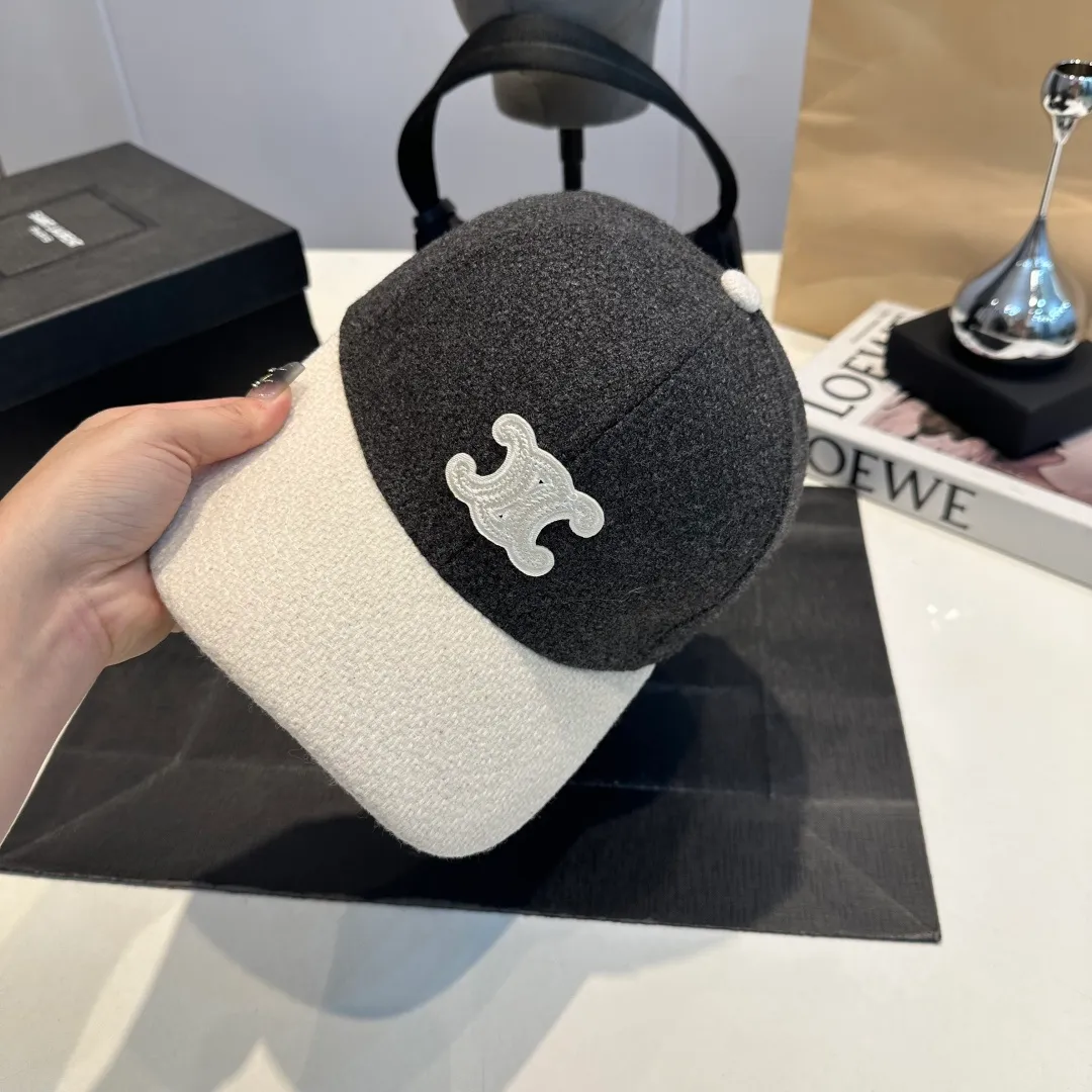 P54 CELINE's new classic casual and trendy baseball cap🧢Japanese and Korean style, looks great with any combination! A must-have when traveling