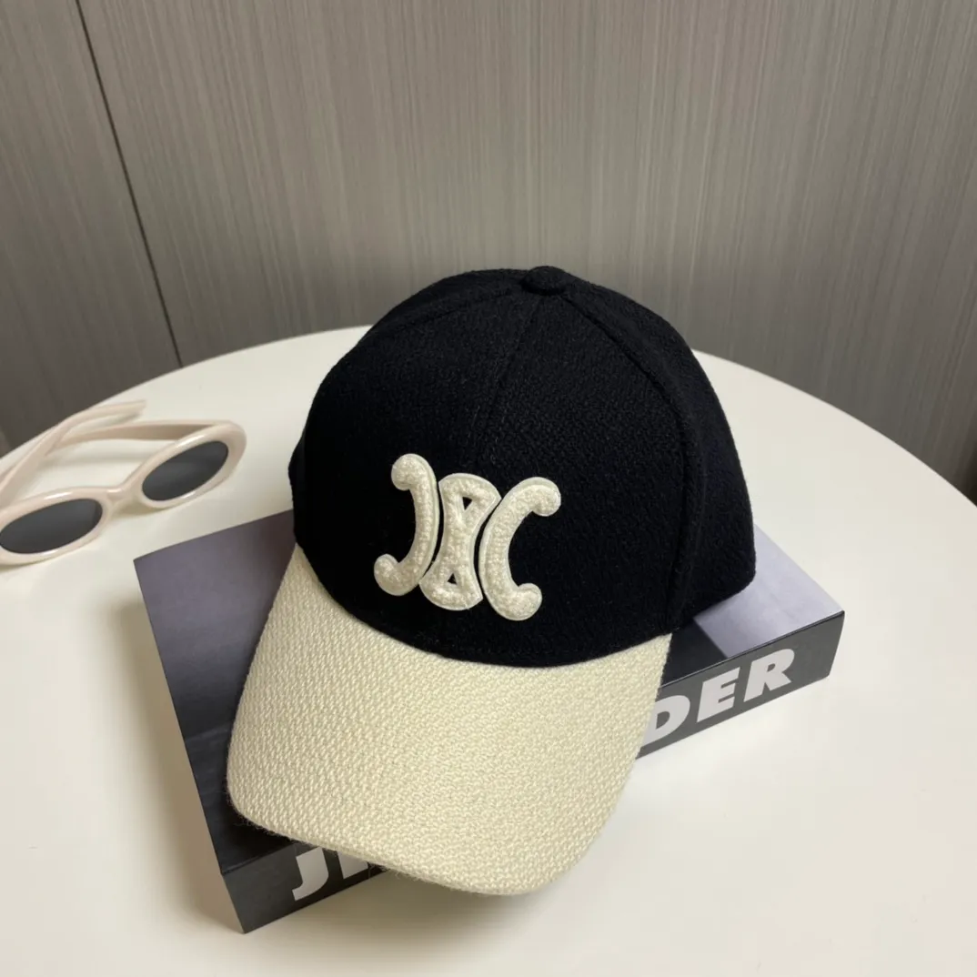 P86 CELINE · Celine's new fall and winter C letter embroidered baseball cap 🧢 Top version 👍 Purchased from ZP to make a pattern, and the hat shape is completely customized according to ZP 2:1. Custom woven wool fabric, super textured! The letter C distinguishes the market version, the size and the texture of the looped hair are all restored. The hardware adjustment buckle is custom-molded and has a logo. Customized logo webbing inside the hat, all details restored💯 ⚠️Size: One size fits all and adjustable!