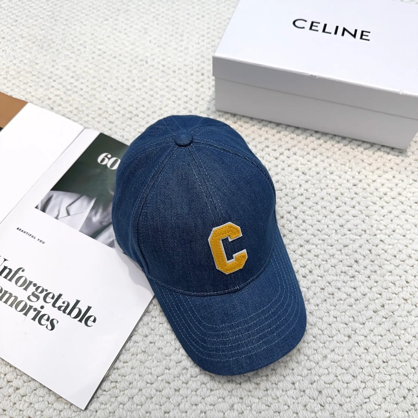 P60 popular CELINE official website purchasing version. Original 1:1 customized! The latest baseball cap with the same style as the simple letter star, fashionable and high-end workmanship! Every hat is made with care! Extraordinary quality, suitable for both men and women.    Céline's hat has a simple design, high-end color matching, delicate texture, and clean style. It is an iconic item. The letter C is the official icon of CELINE. It is deeply rooted in the brand's historical heritage, and at the same time it exudes modern elegance and a new trend of retro modernity. Simple baseball cap decorated with C logo. Self-attitude, no need to elaborate.