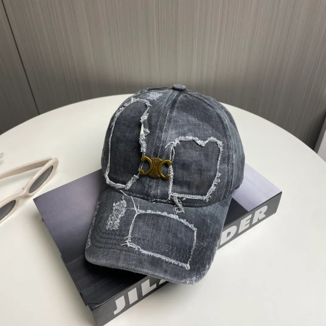 P66💛CELINE 25 Spring Washed Baseball Cap🧢 🔥New Baseball Cap🧢, a must-have when going out, very easy to match, high quality, complete internal standards, hurry up and get it!