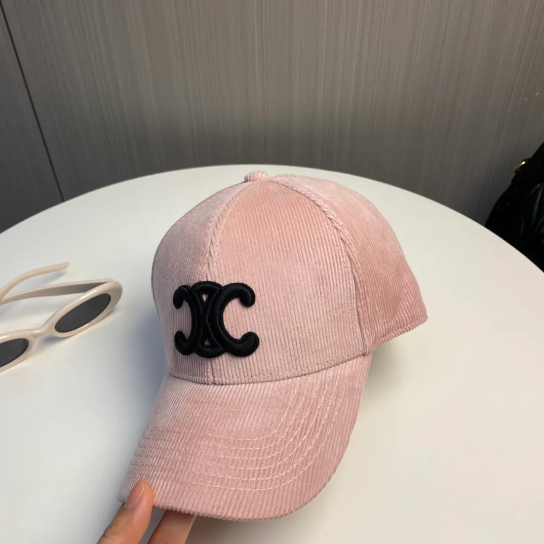 P60 [CELINE Celine] New classic casual and trendy style for autumn and winter. Corduroy simple baseball cap now available🧢Japanese and Korean style, looks great with any combination! A must-have when traveling