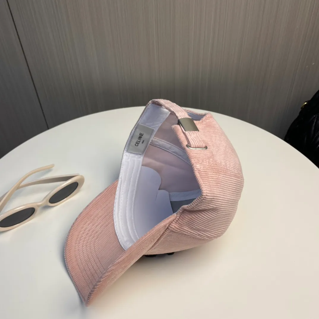P60 [CELINE Celine] New classic casual and trendy style for autumn and winter. Corduroy simple baseball cap now available🧢Japanese and Korean style, looks great with any combination! A must-have when traveling