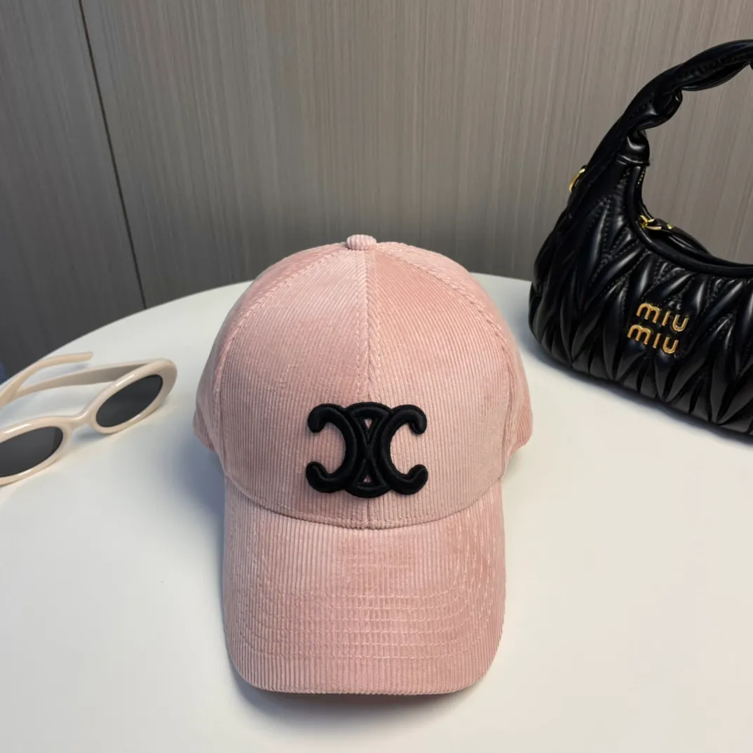 P60 [CELINE Celine] New classic casual and trendy style for autumn and winter. Corduroy simple baseball cap now available🧢Japanese and Korean style, looks great with any combination! A must-have when traveling