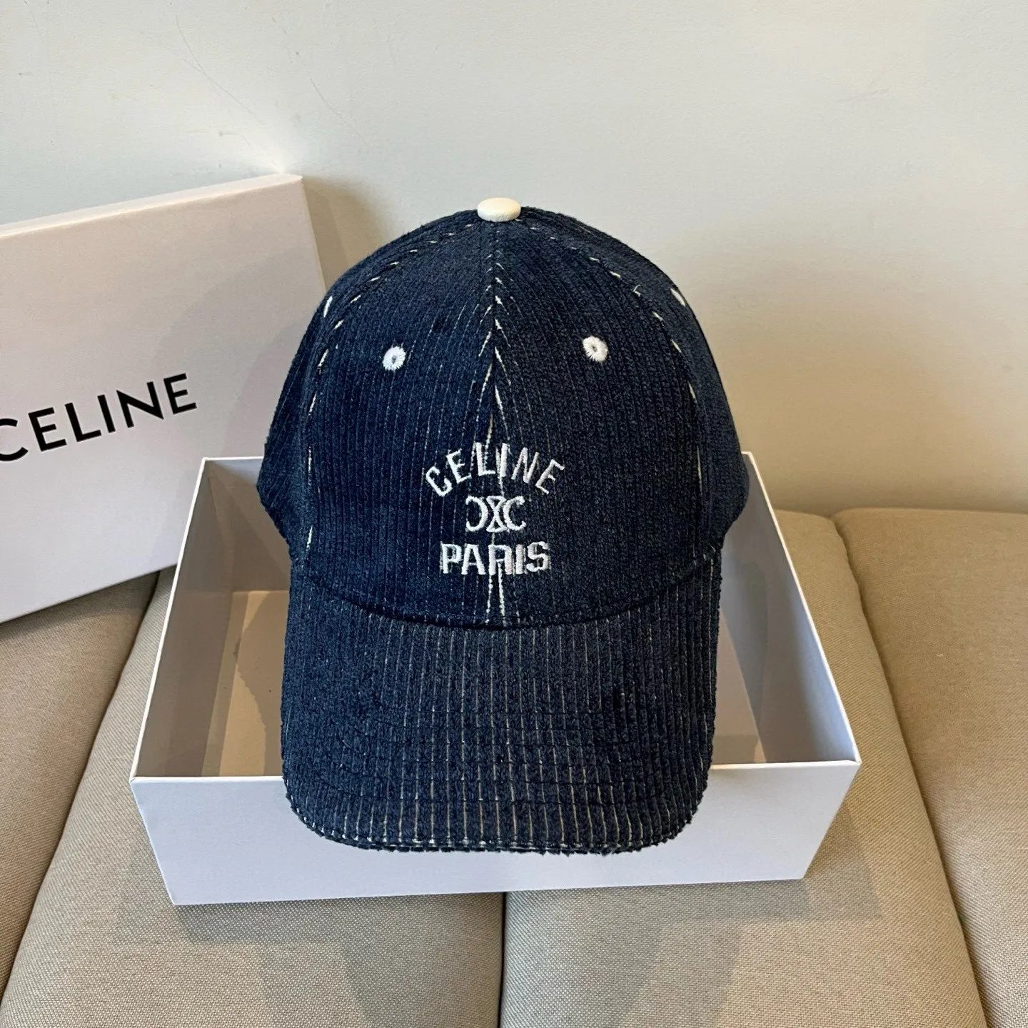 P80 [CELINE Celine] New classic casual and trendy baseball cap🧢Japanese and Korean style, looks great with any combination! A must-have when traveling