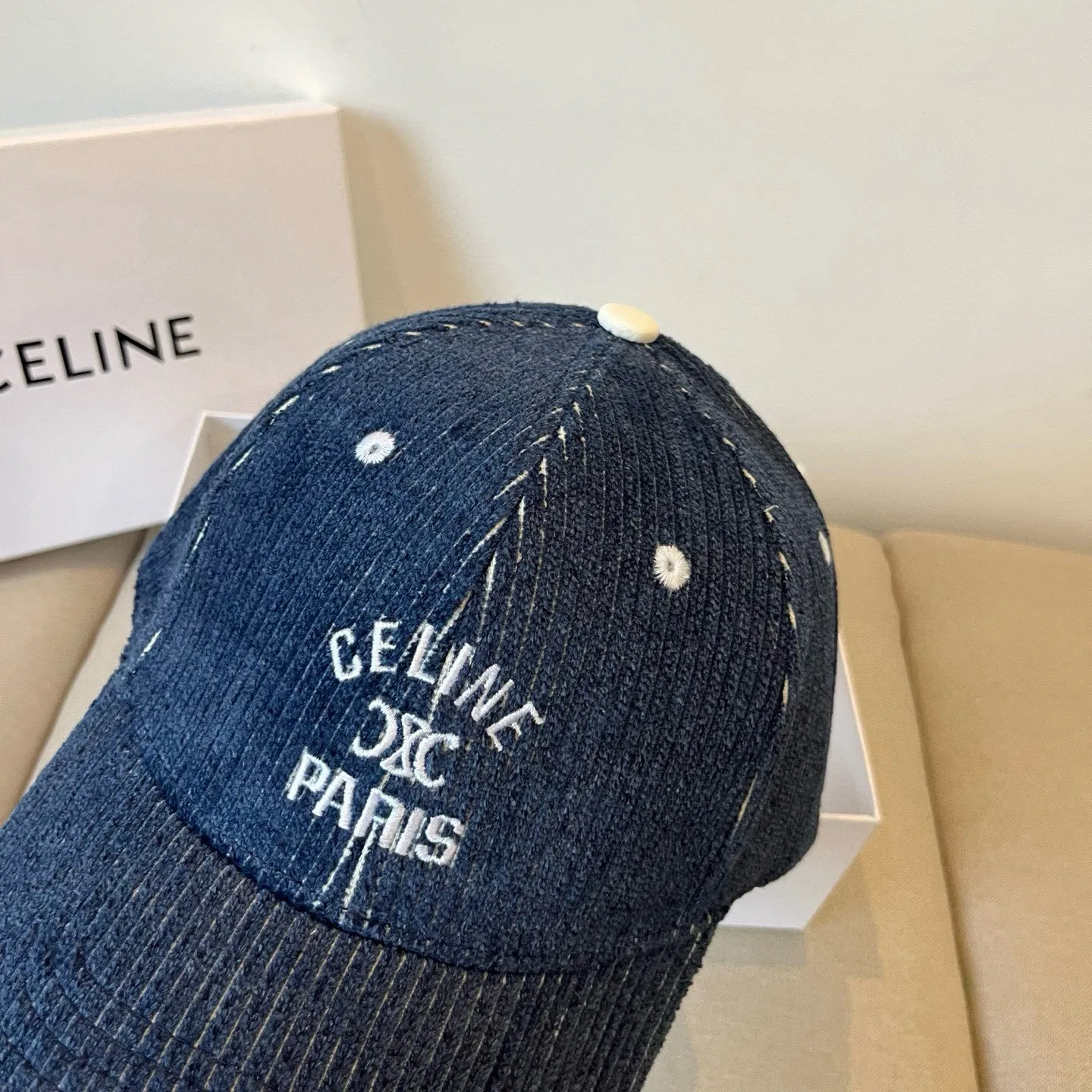 P80 [CELINE Celine] New classic casual and trendy baseball cap🧢Japanese and Korean style, looks great with any combination! A must-have when traveling