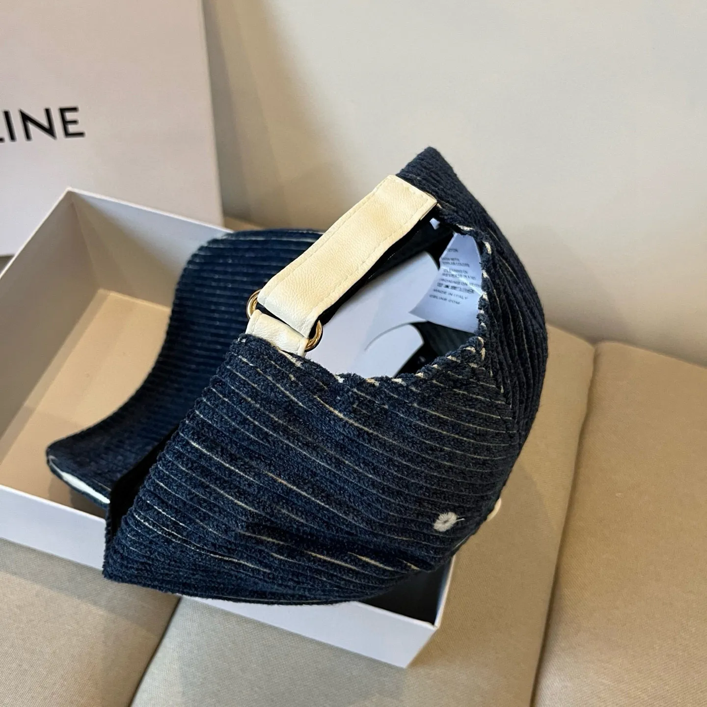 P80 [CELINE Celine] New classic casual and trendy baseball cap🧢Japanese and Korean style, looks great with any combination! A must-have when traveling