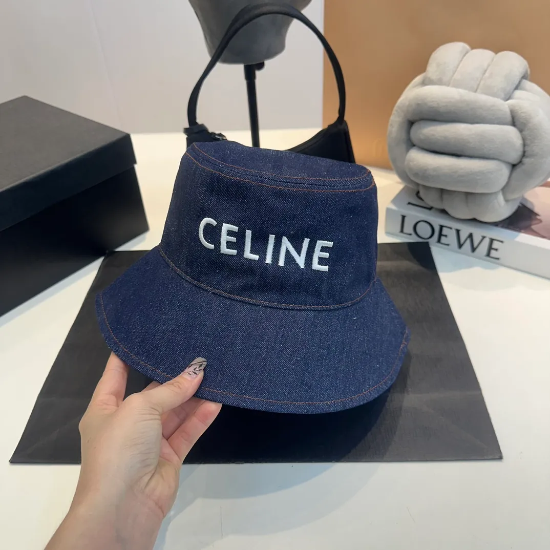 P60 Celine official bucket hat