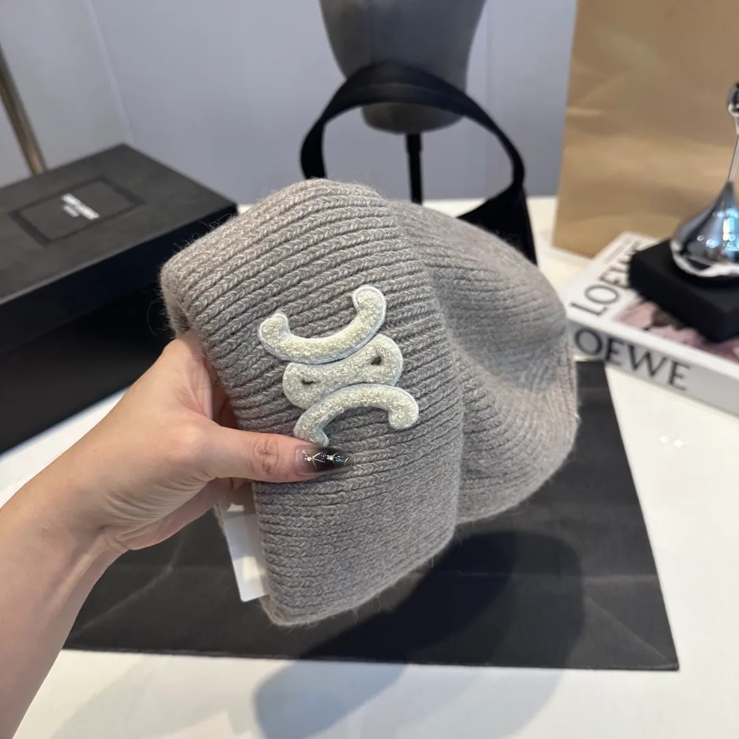 P54 Celine rabbit fur beanie