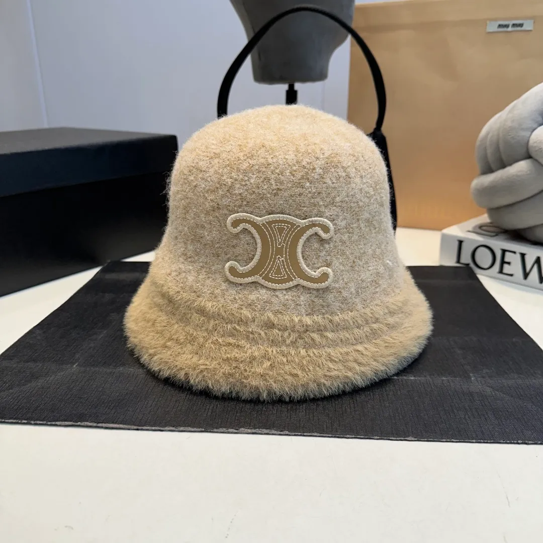 P60 Celine Celine* customized version of Arc de Triomphe lamb wool basin hat women's bucket hat 2025 hot new style autumn and winter hat fisherman hat winter style