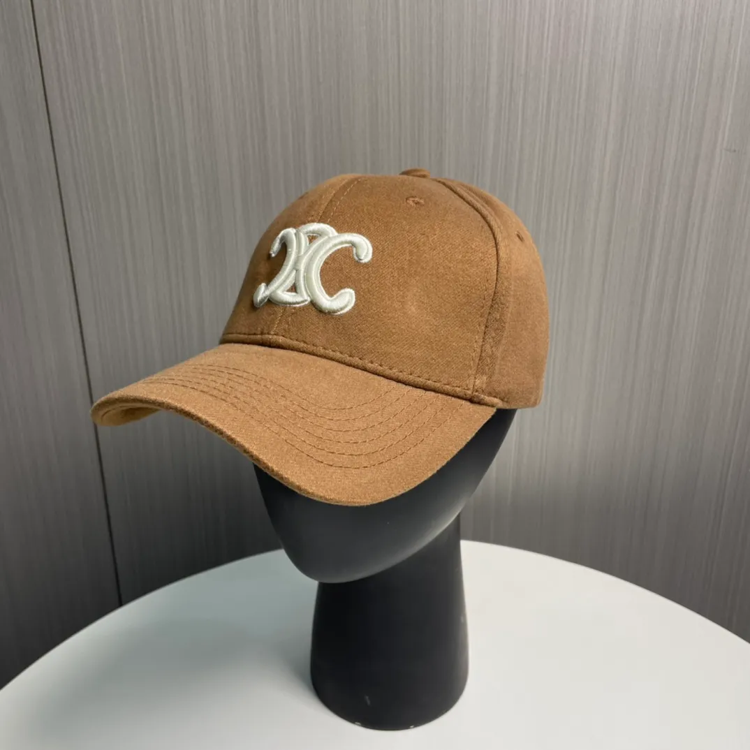 P66 💛 Comes with dust bag [CELINE Celine] new simple baseball cap, new shipment, big brand style is super easy to match, hurry up and get it!