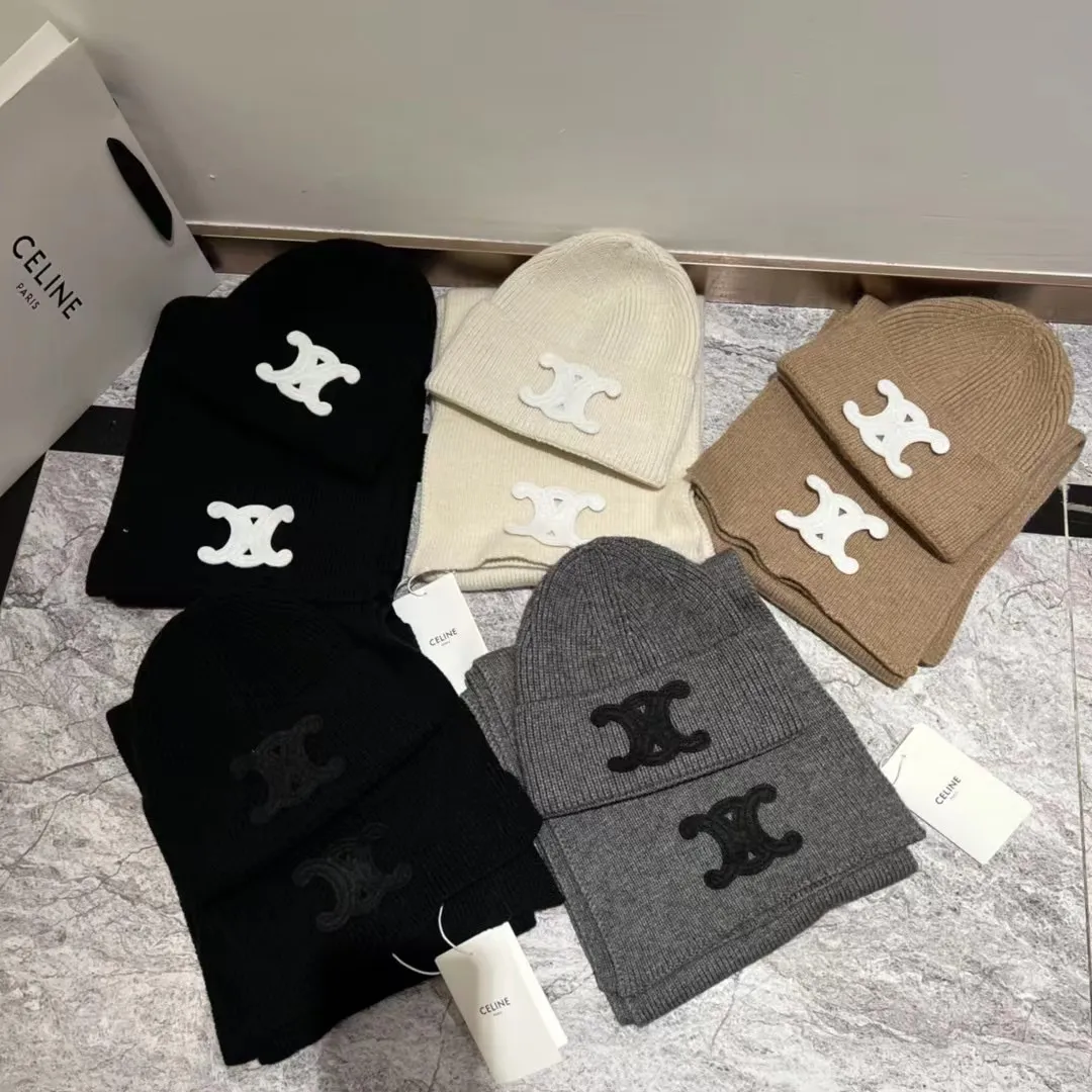 Celine cashmere knitted hat + scarf🧣