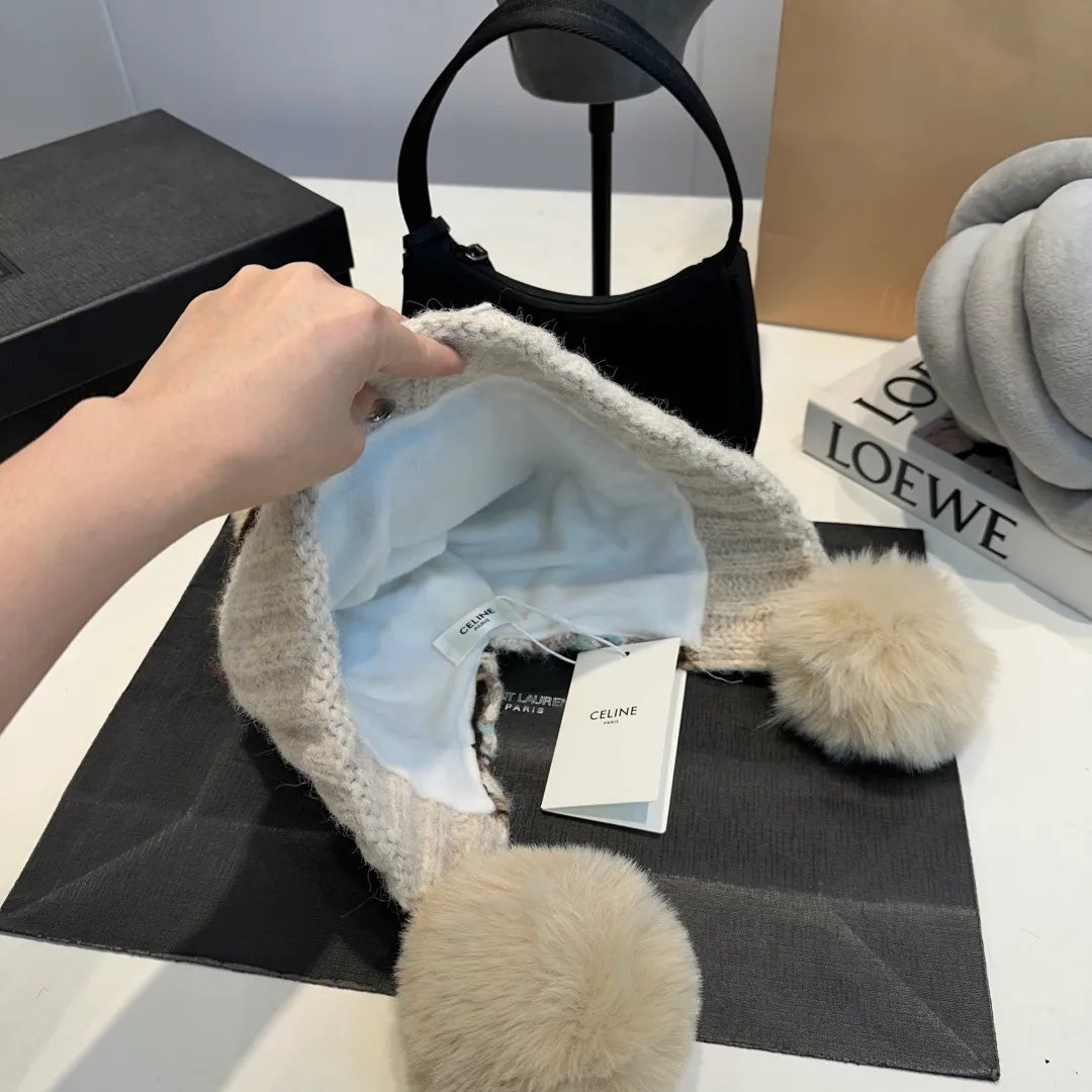 P60 Celine new knitted beanie