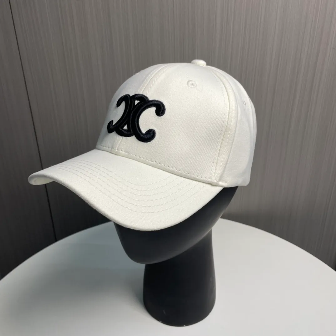 P56 💛 Comes with dust bag [CELINE Celine] new simple baseball cap, new shipment, big brand style is super easy to match, hurry up and get it!