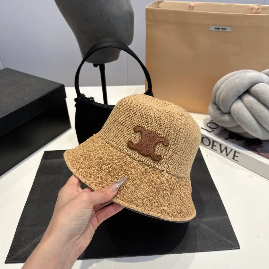 P70 Celine spring and summer style fisherman hat with hook, simple and elegant, head circumference 57cm